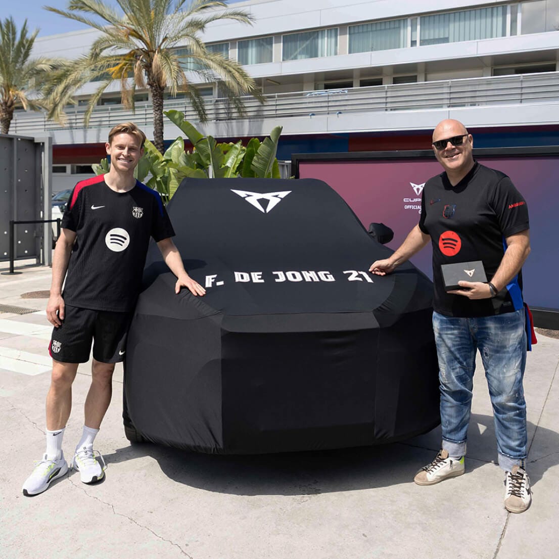 FC Barcelona players receive their new cars